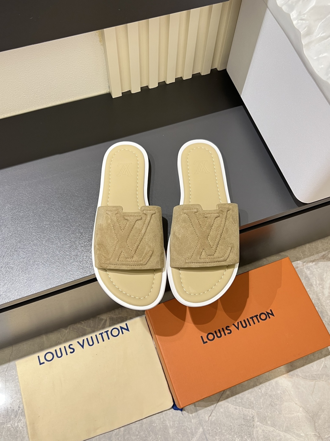 LV