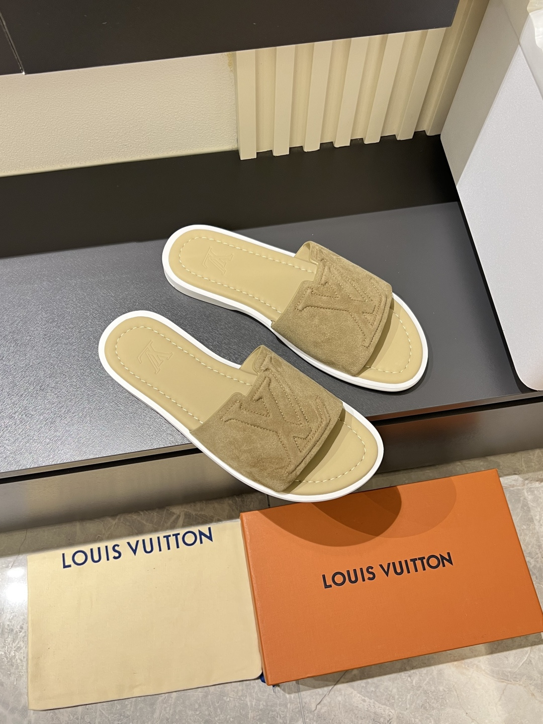 LV