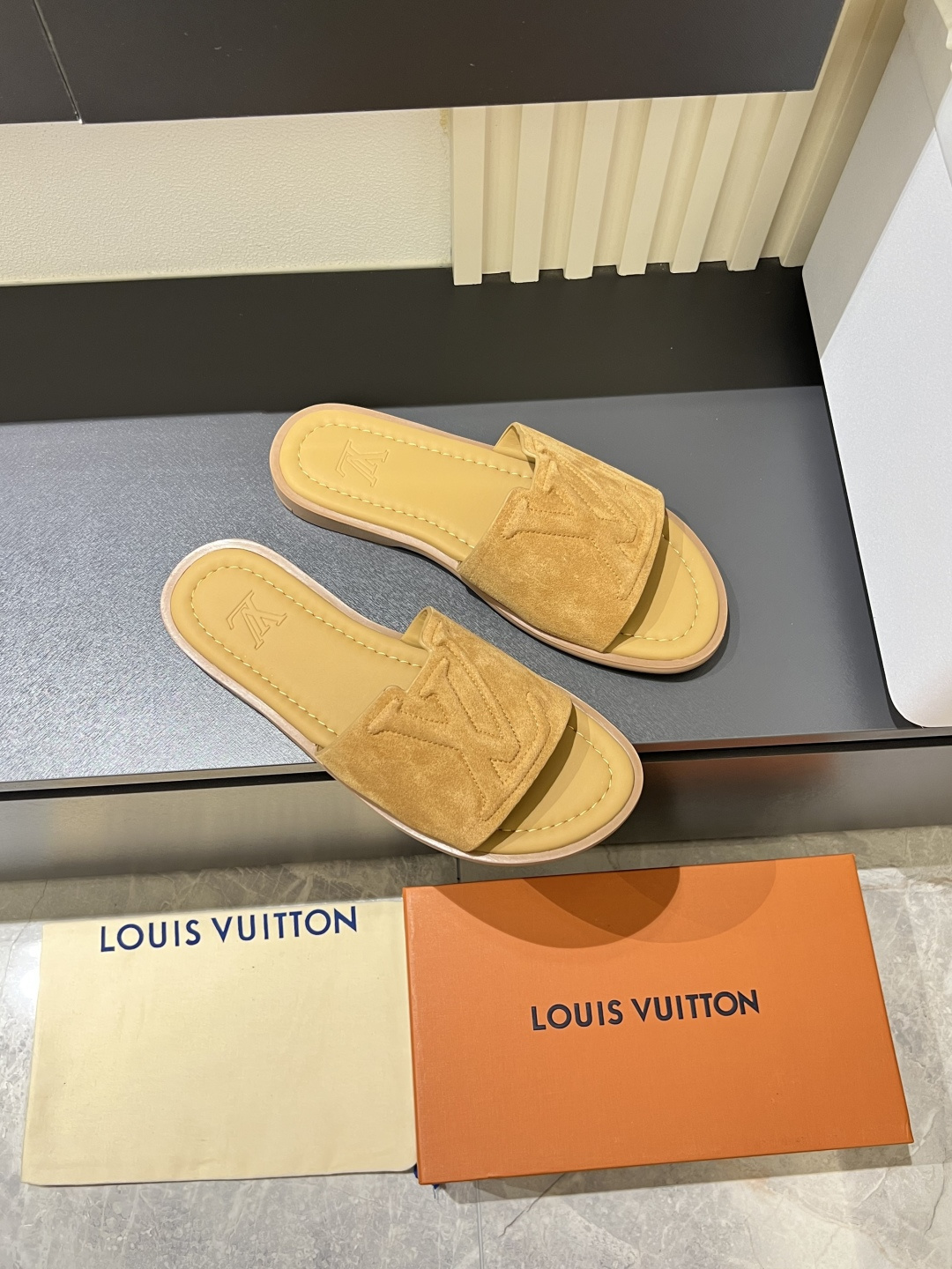 LV