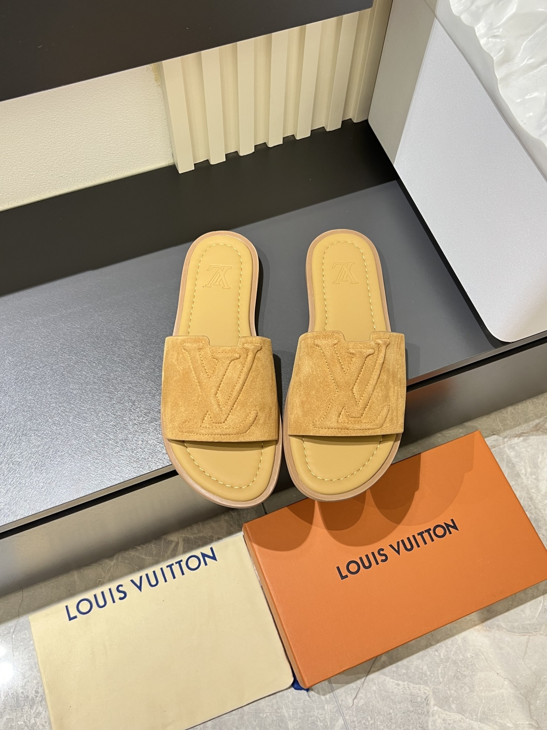 LV