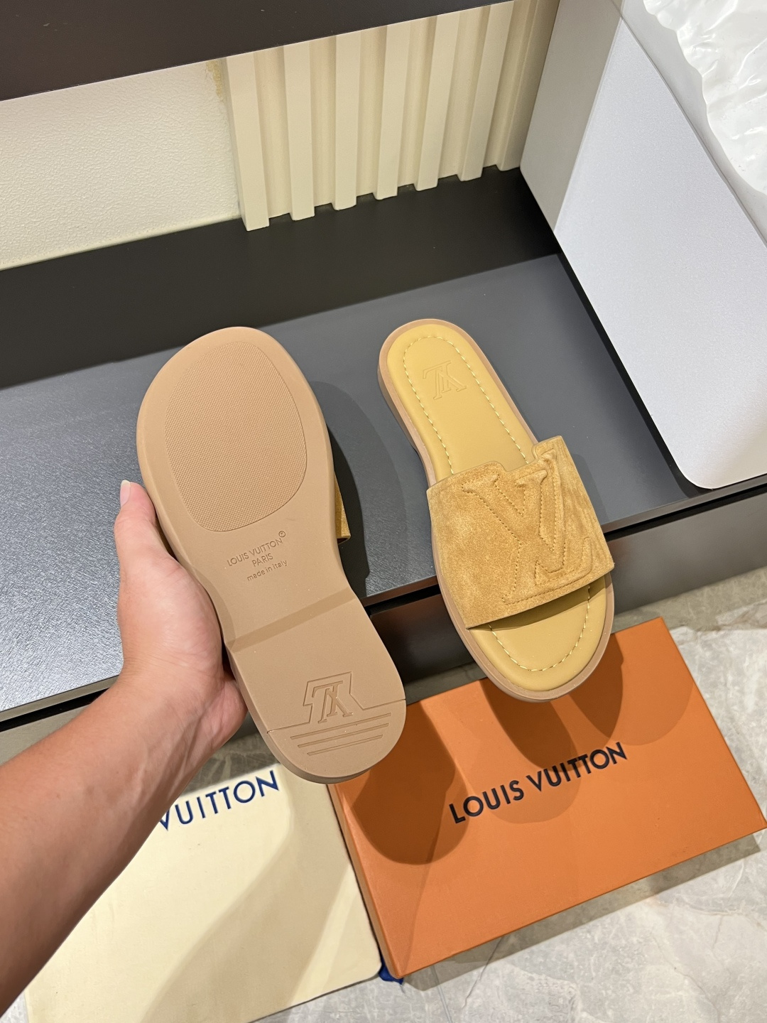 LV