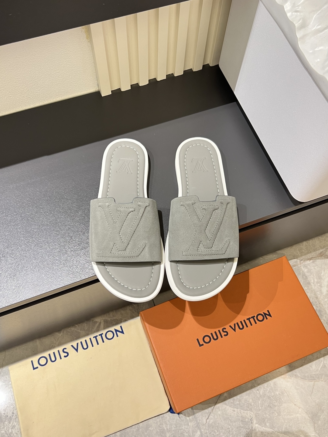 LV