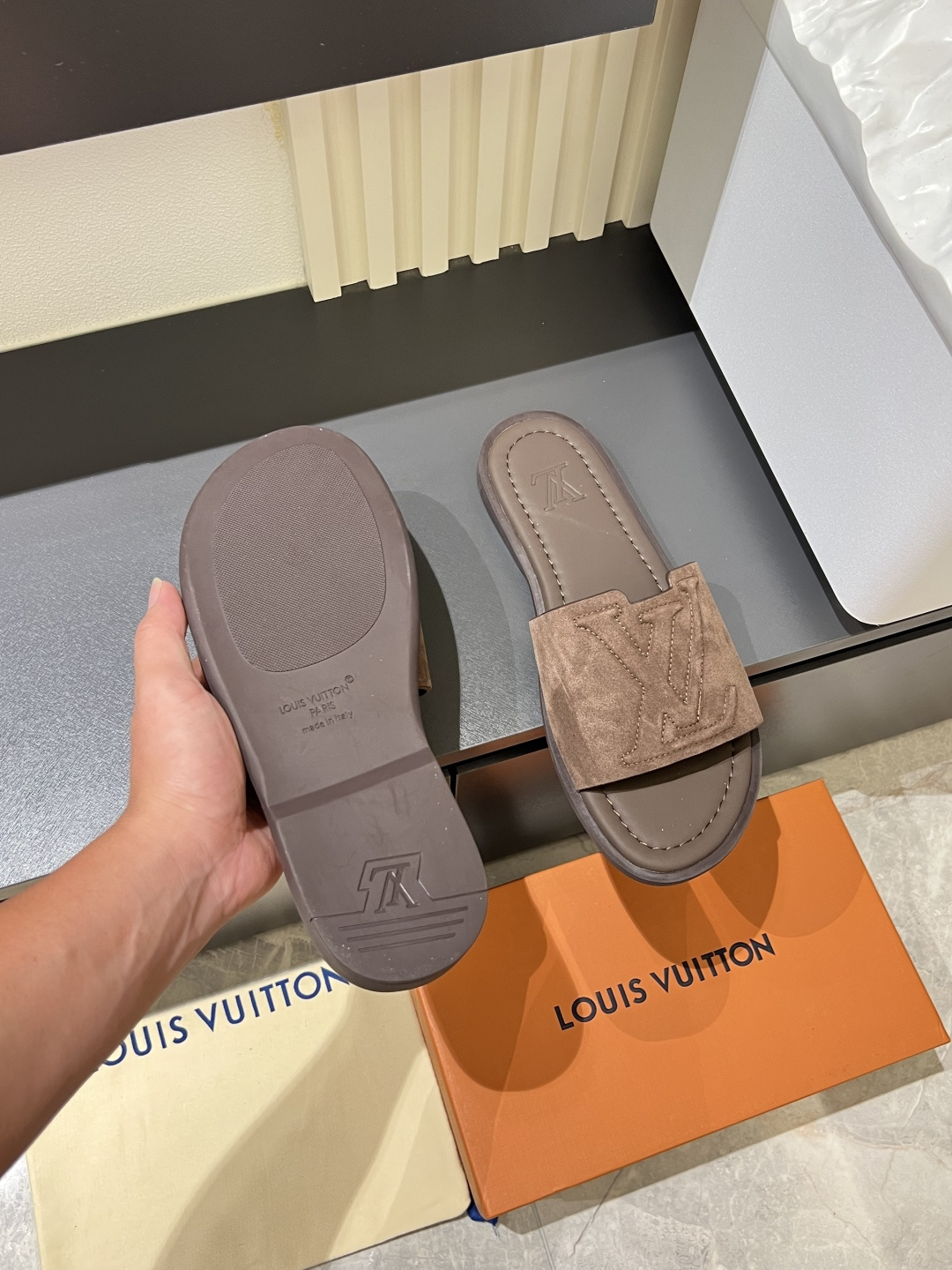 LV