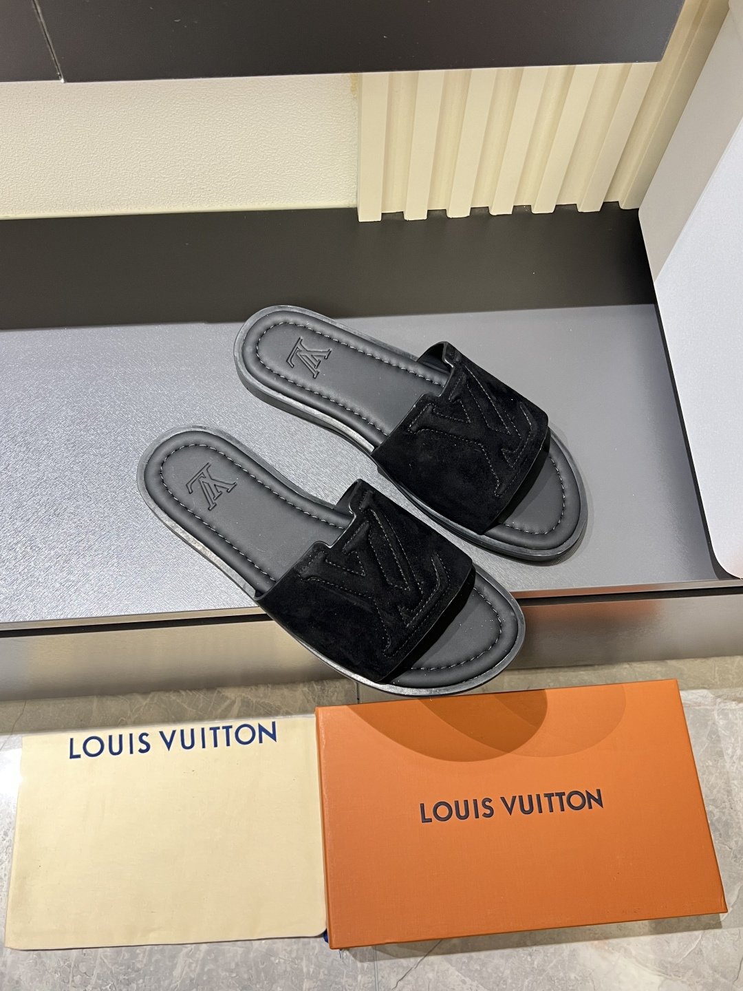 LV