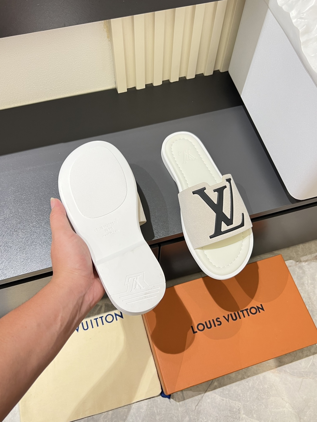 LV