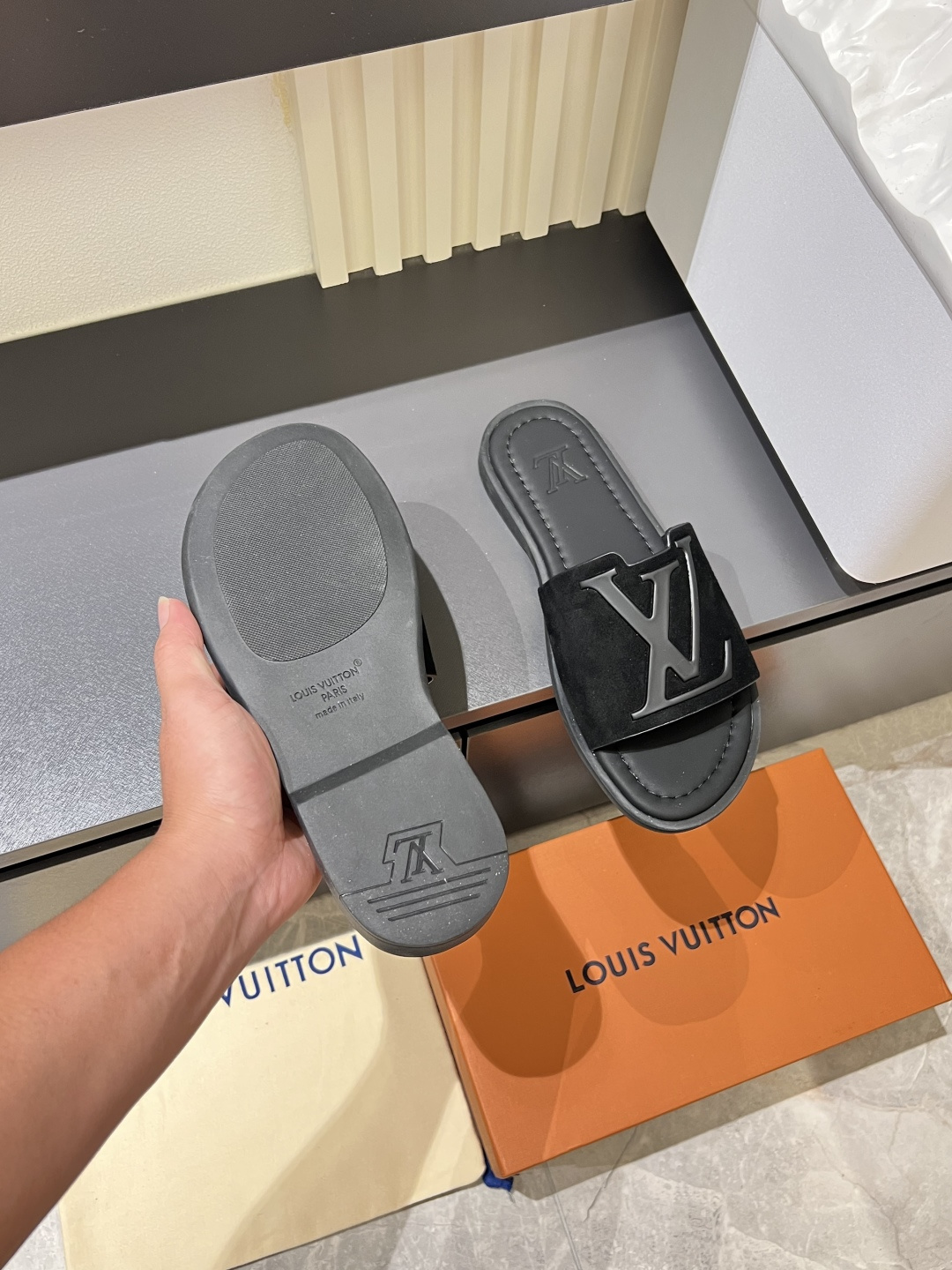 LV