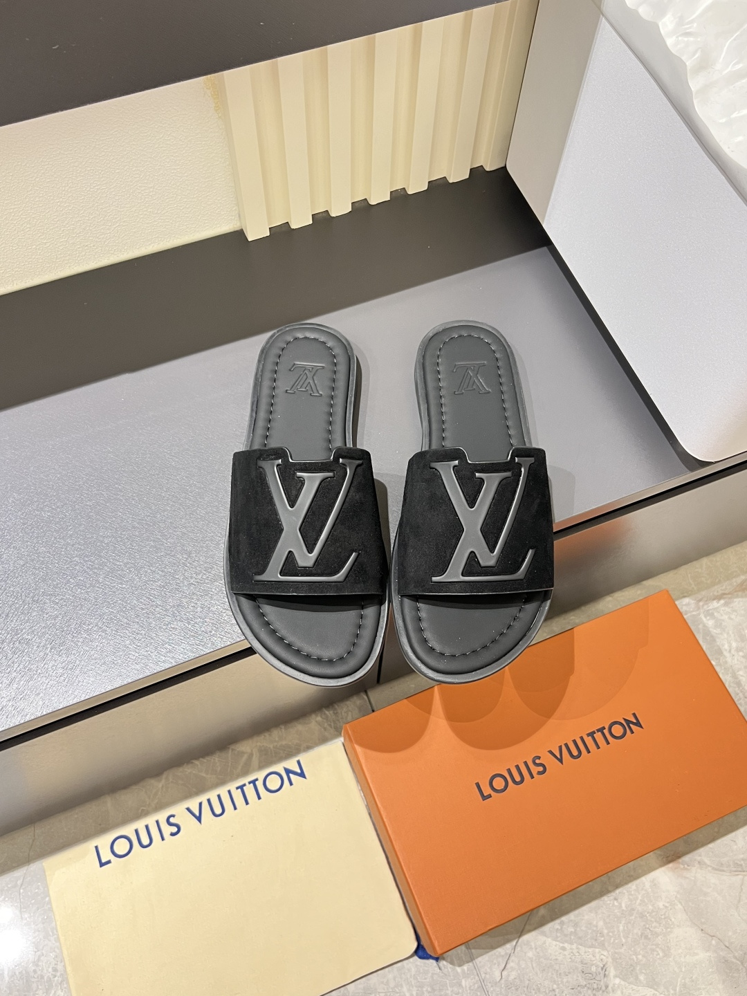 LV