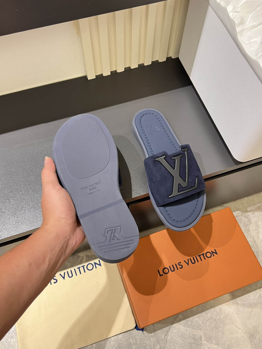 LV