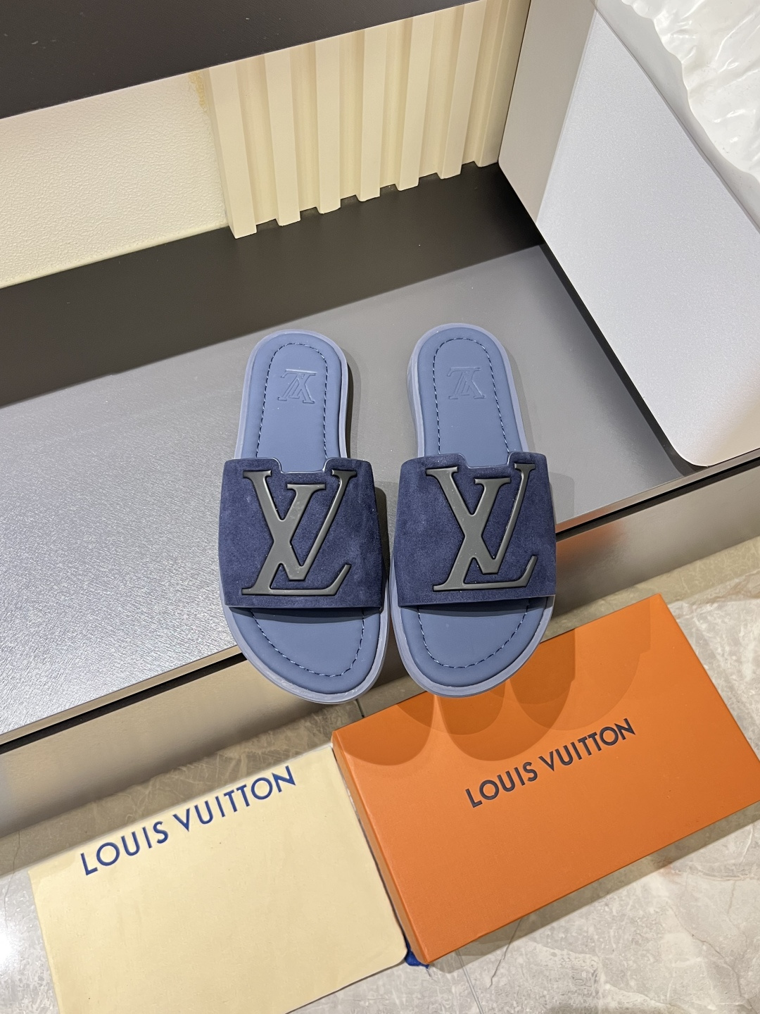 LV