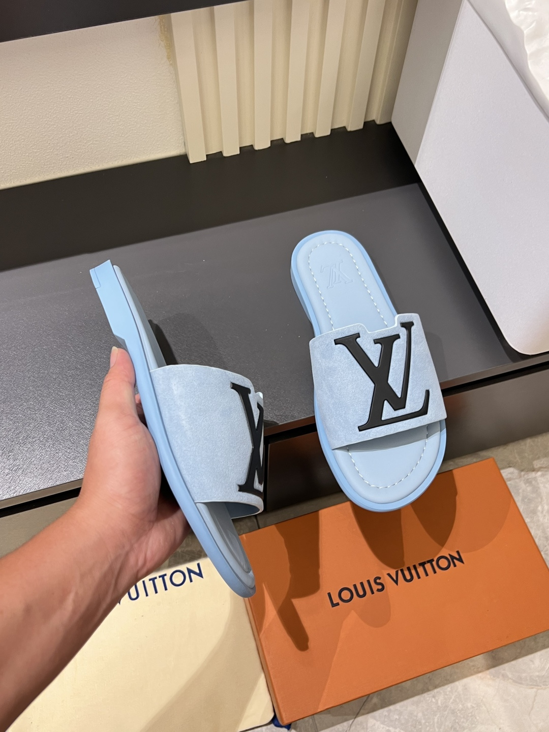 LV