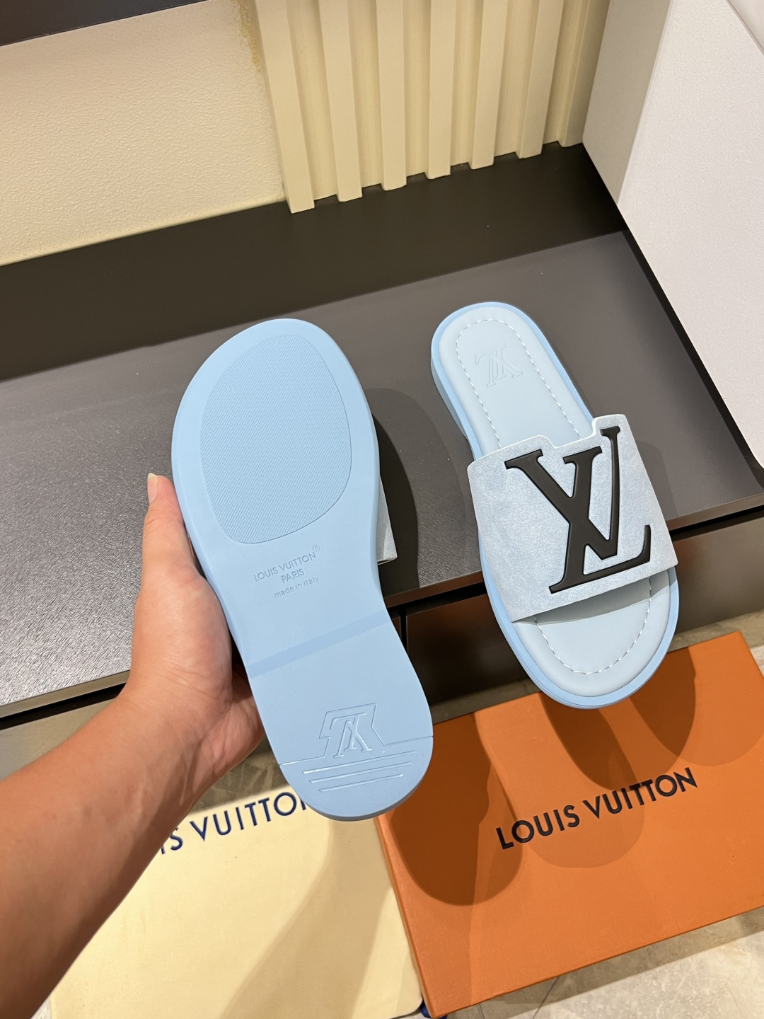 LV