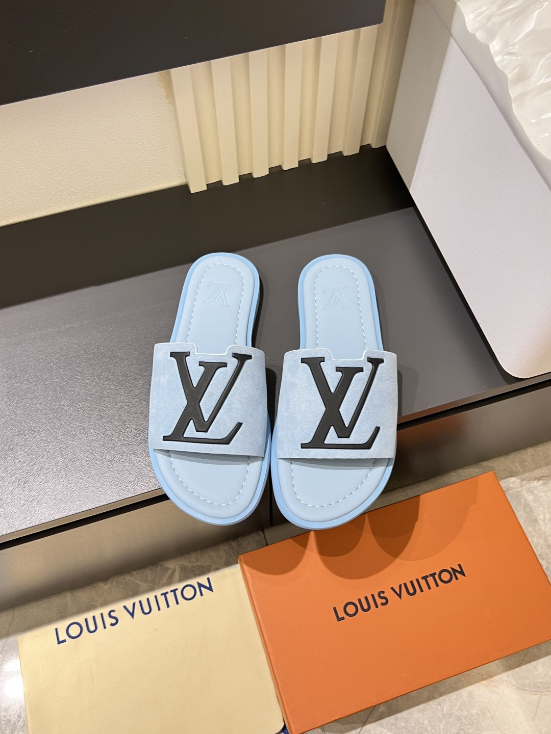 LV