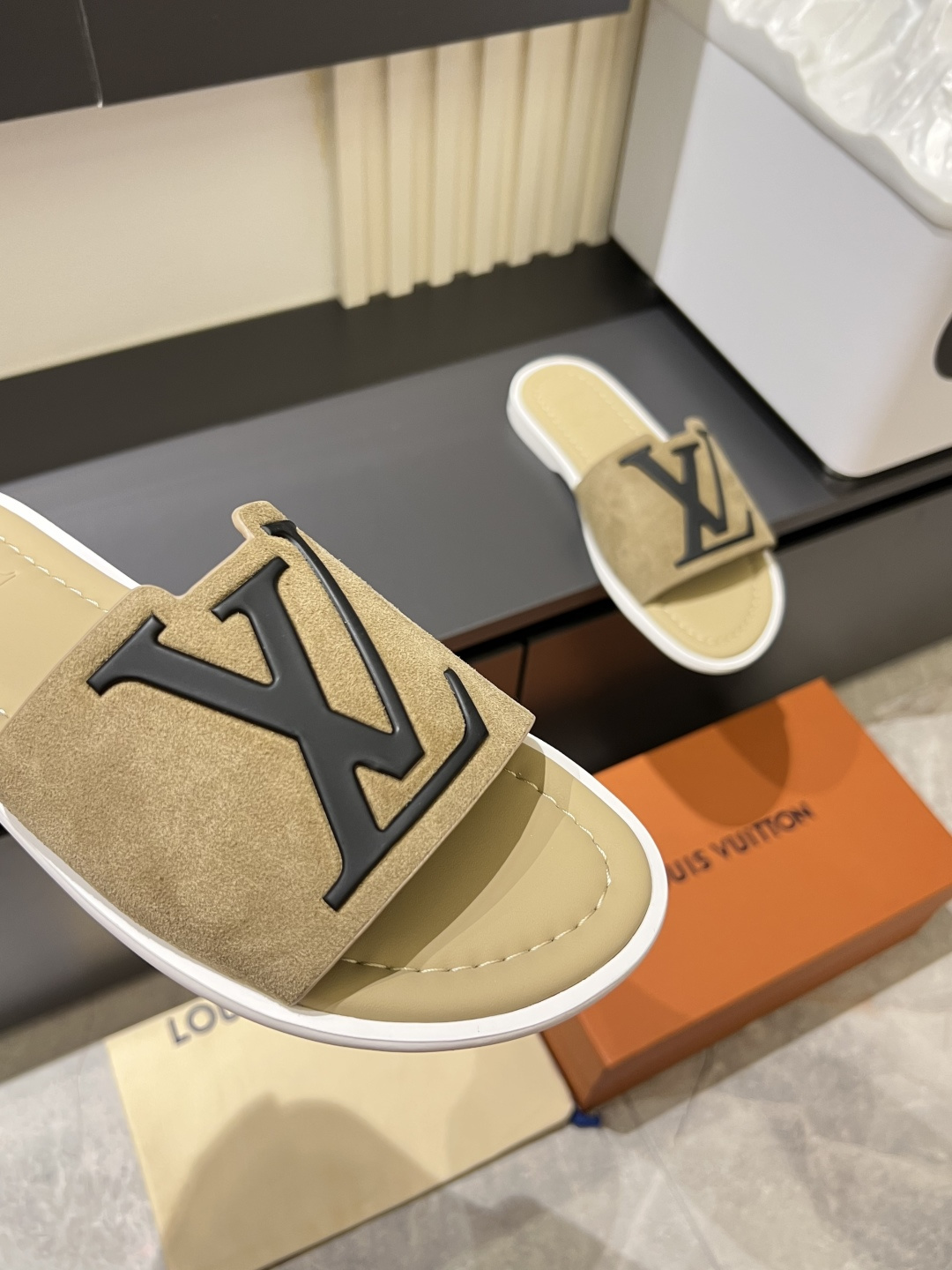 LV