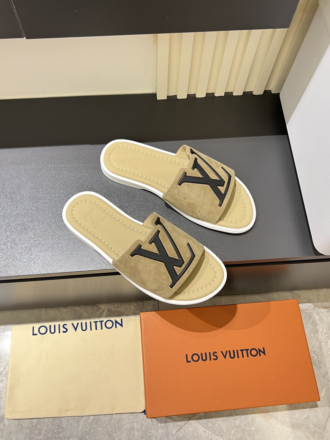 LV