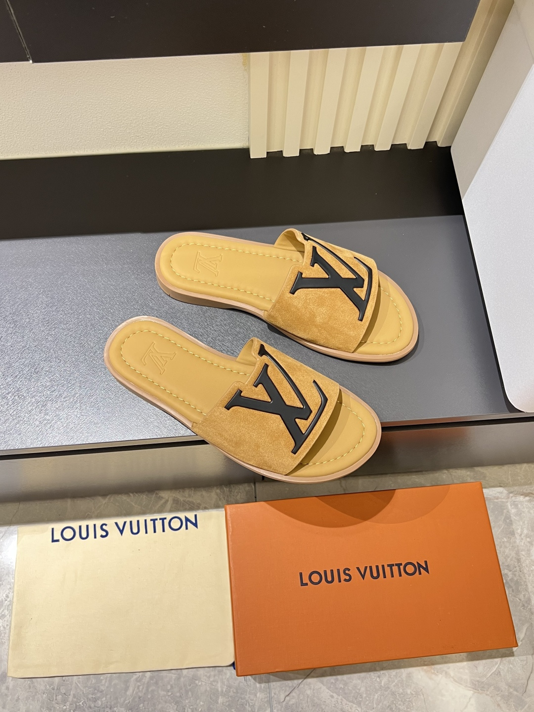 LV