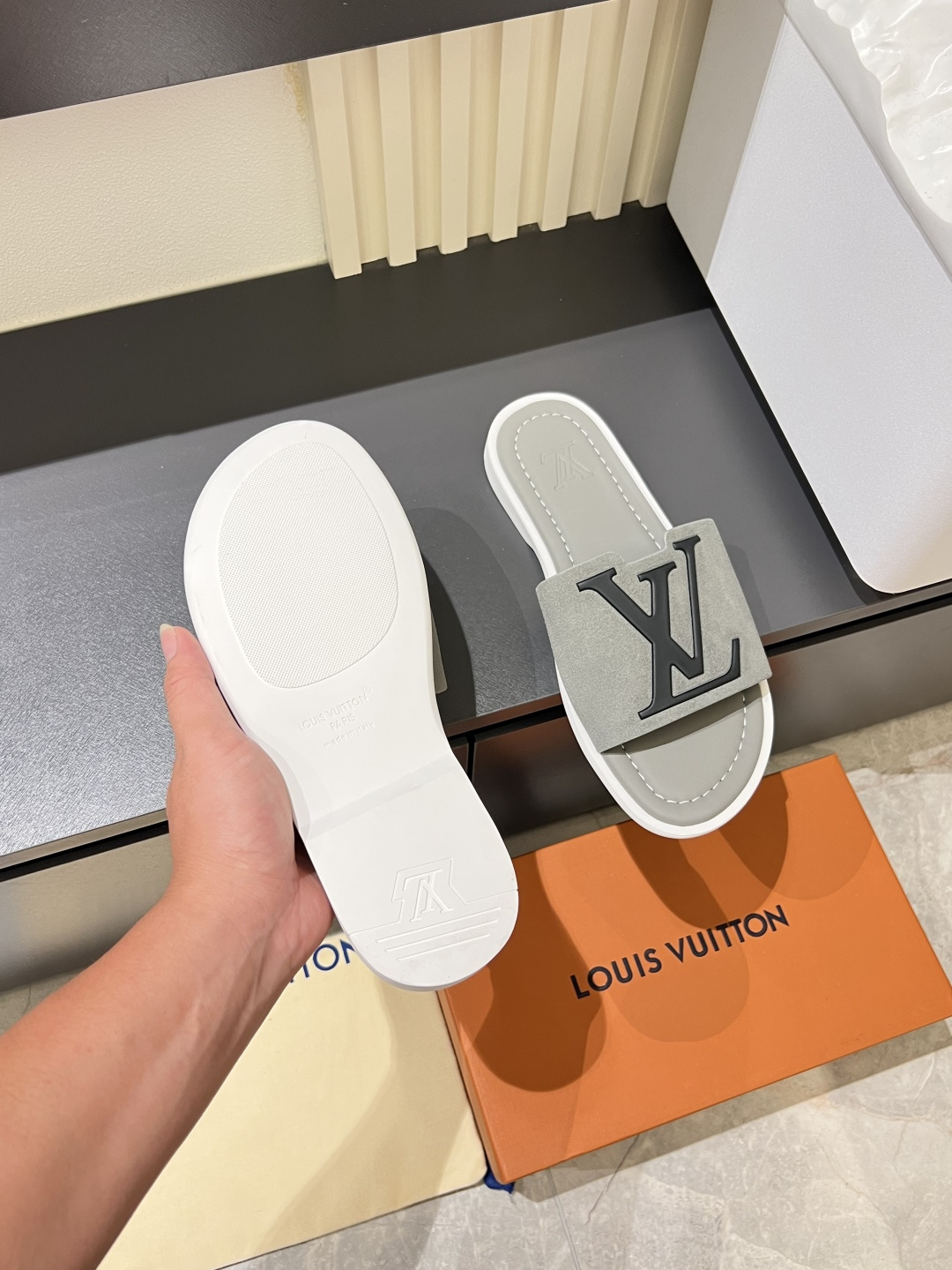 LV