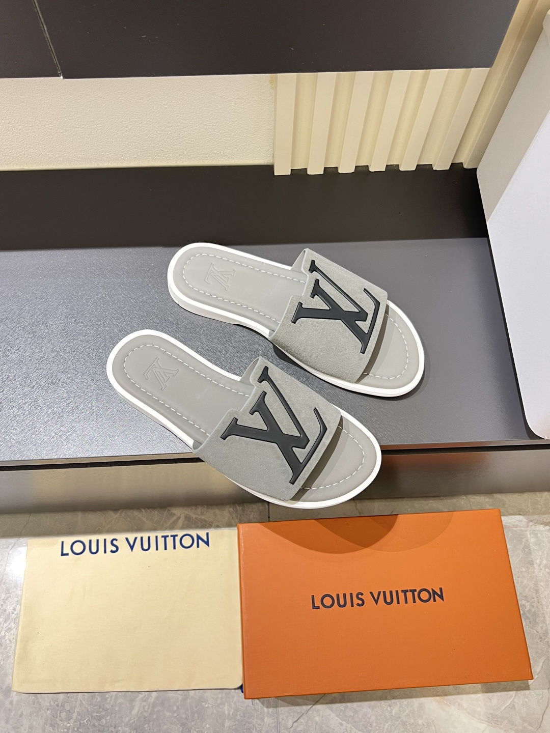 LV