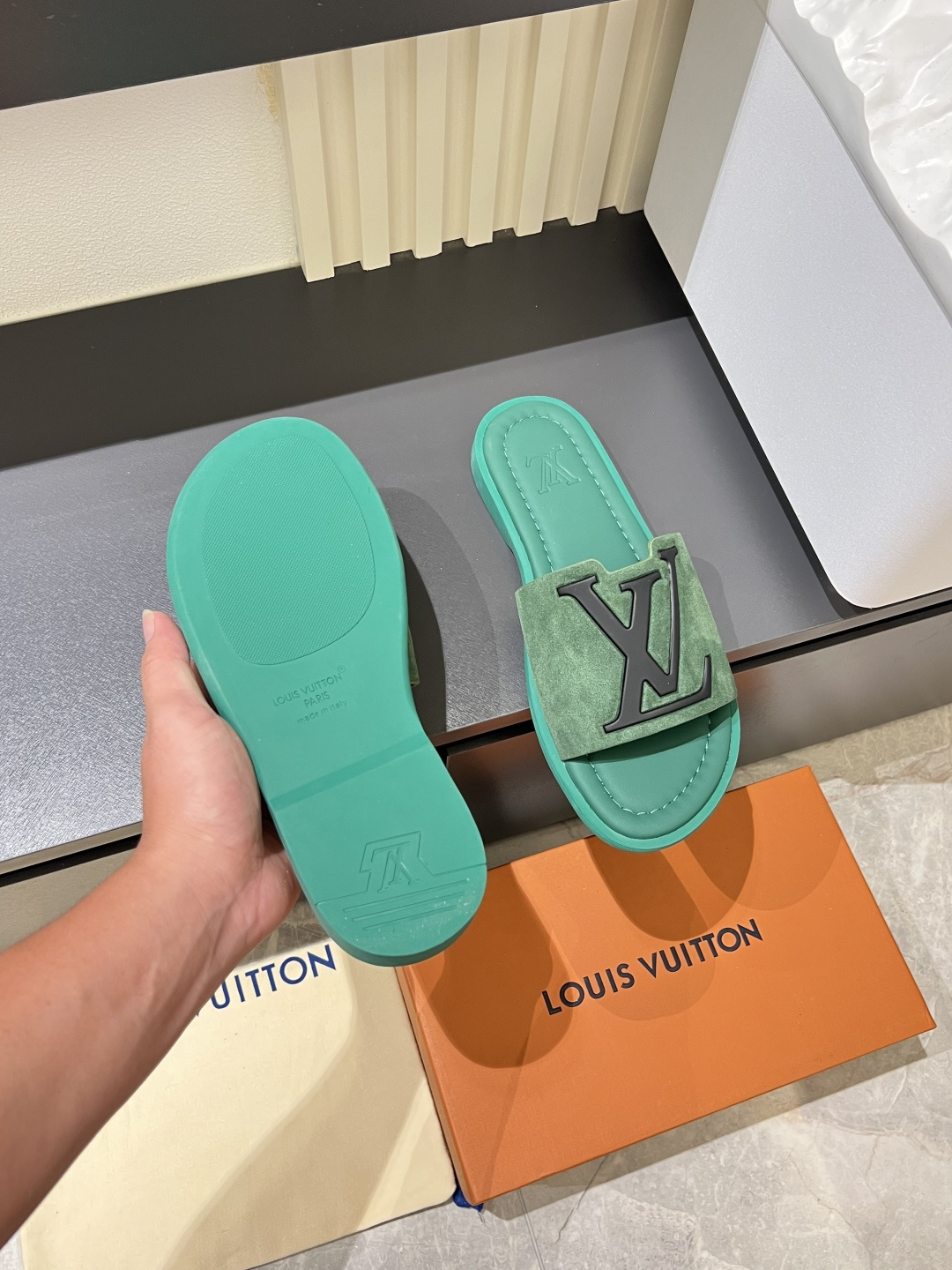 LV
