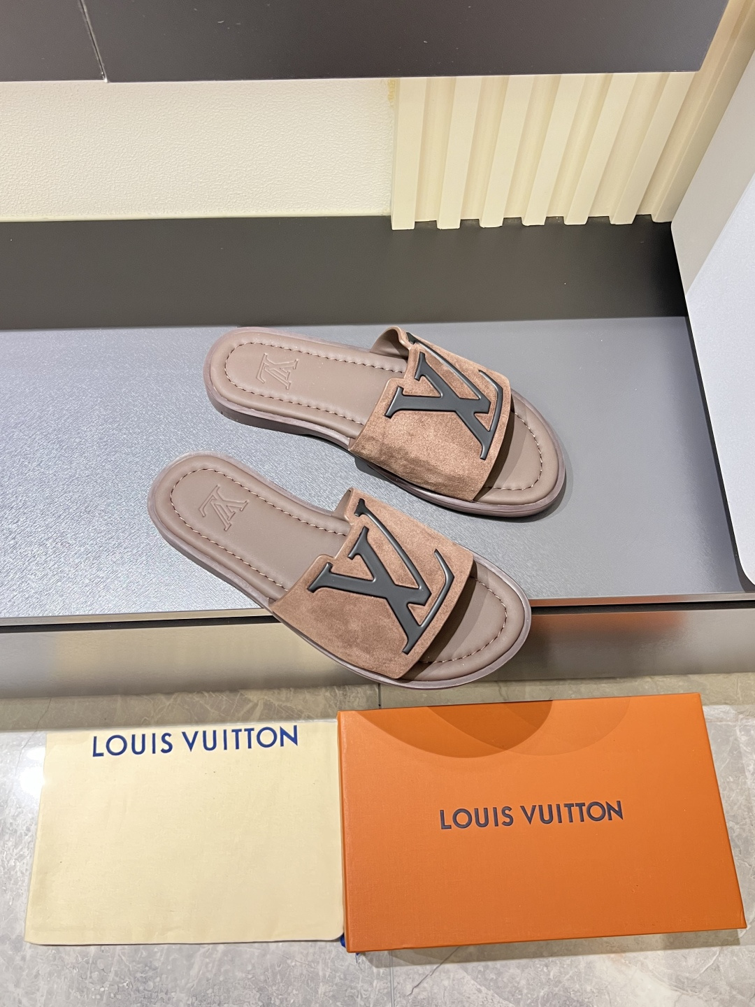 LV