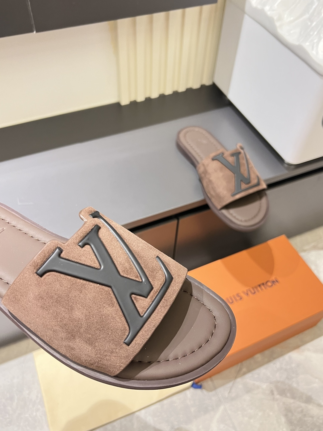 LV