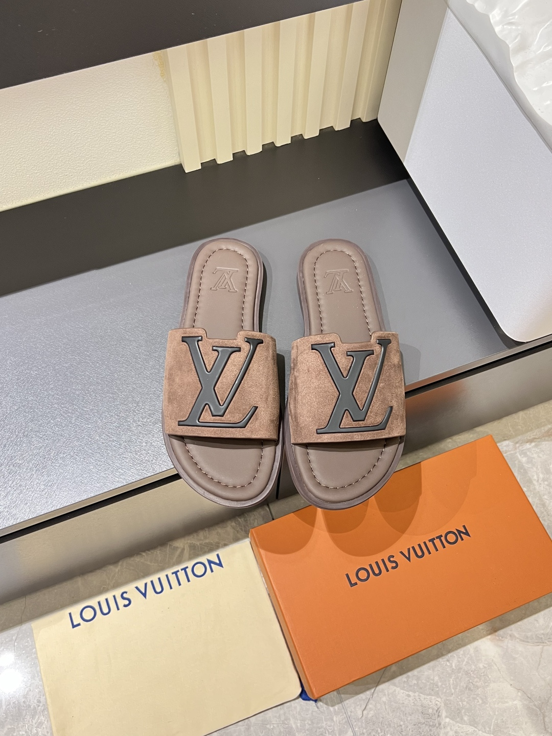 LV
