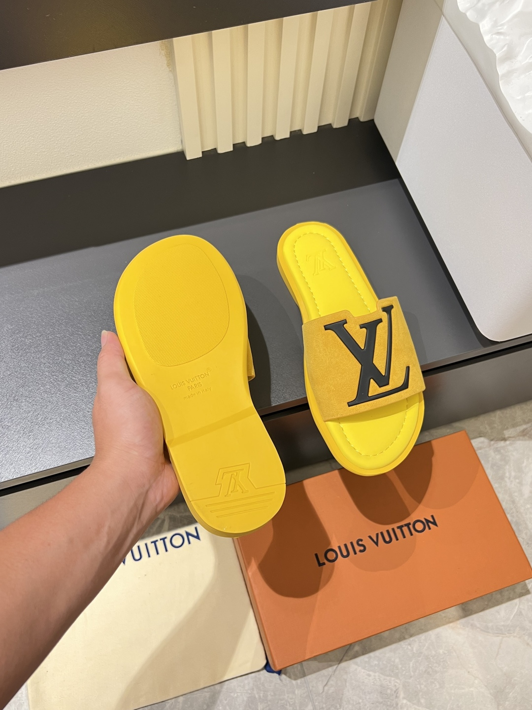 LV