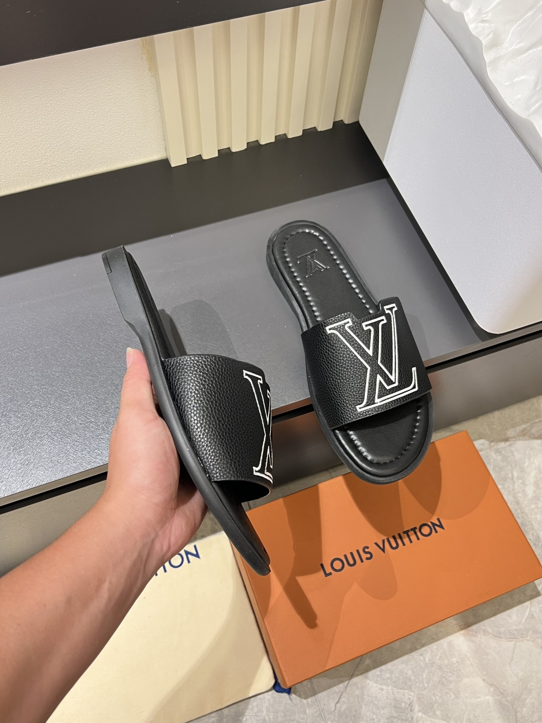LV
