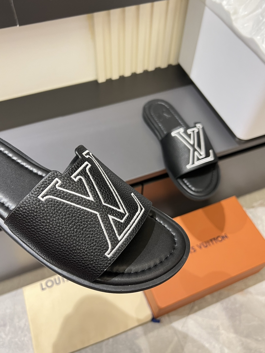 LV