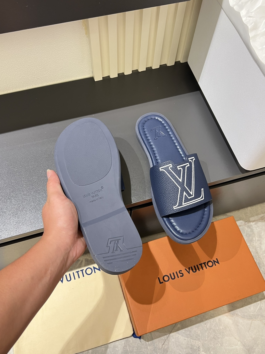 LV