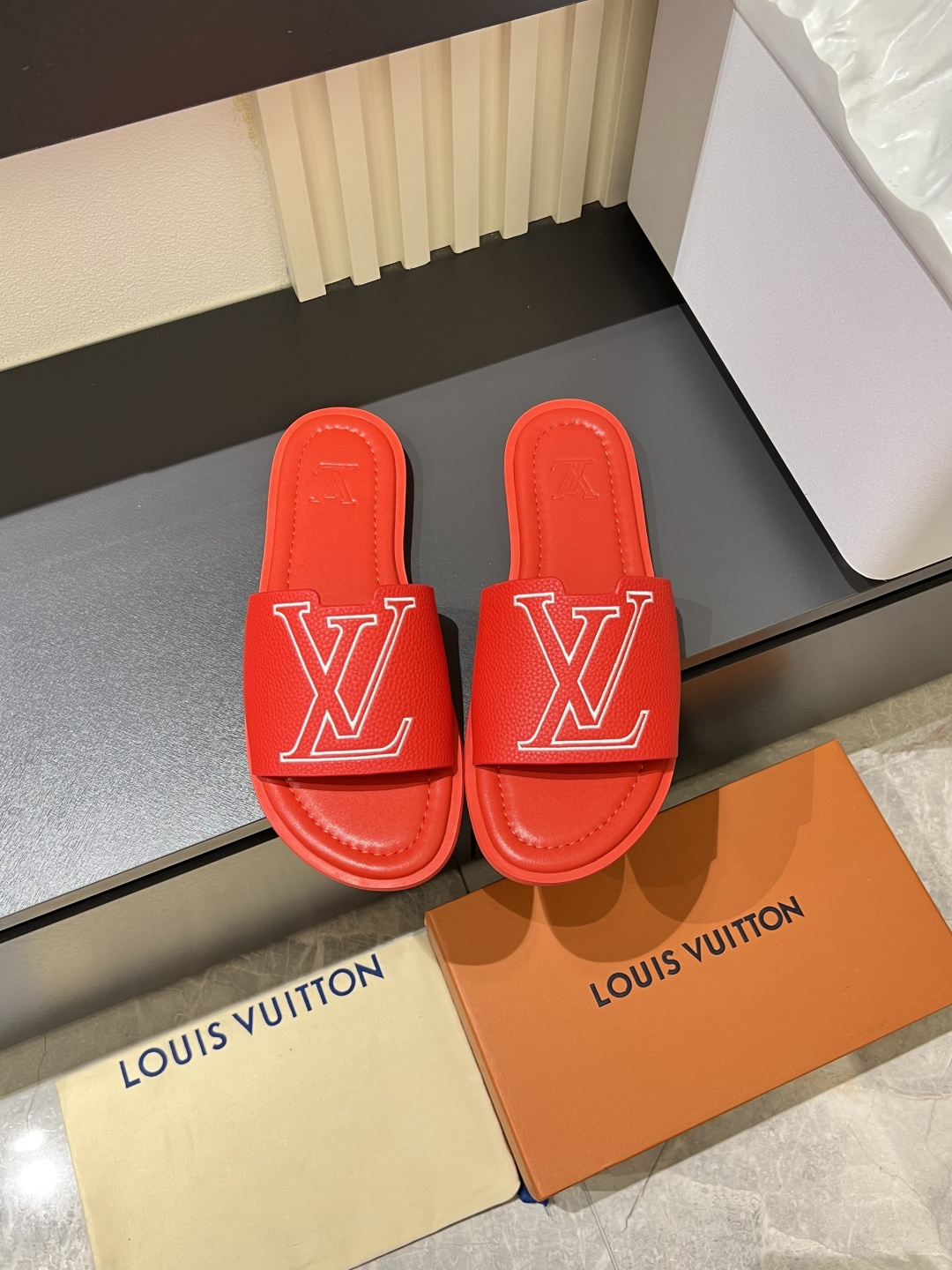 LV