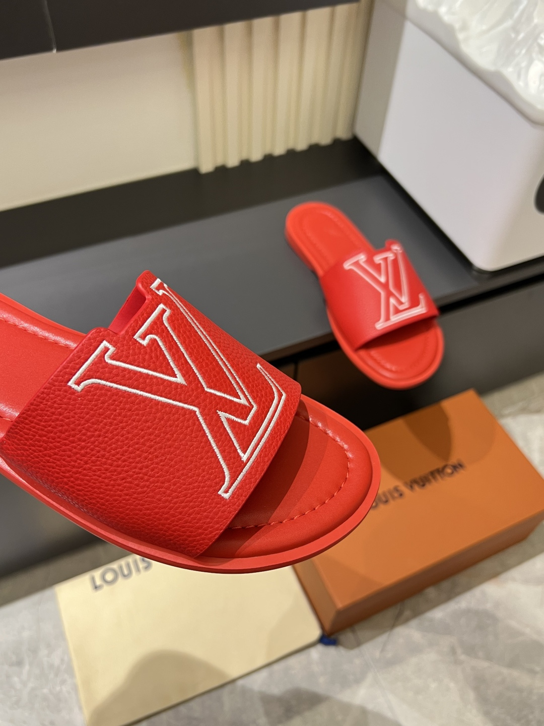 LV