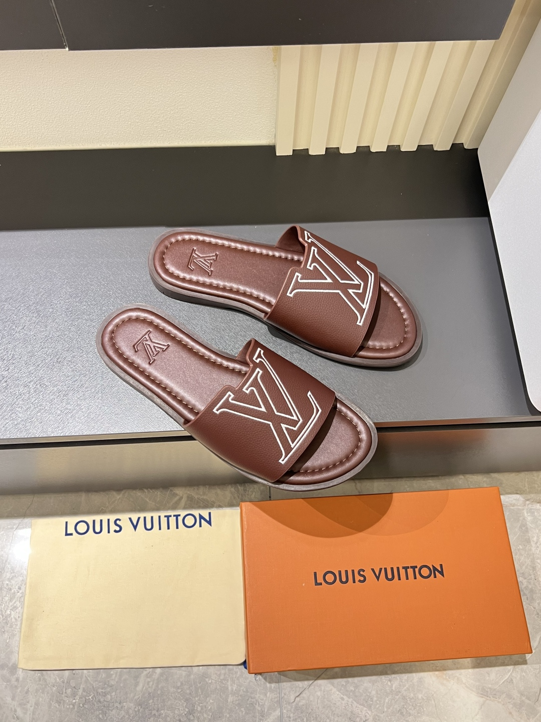 LV