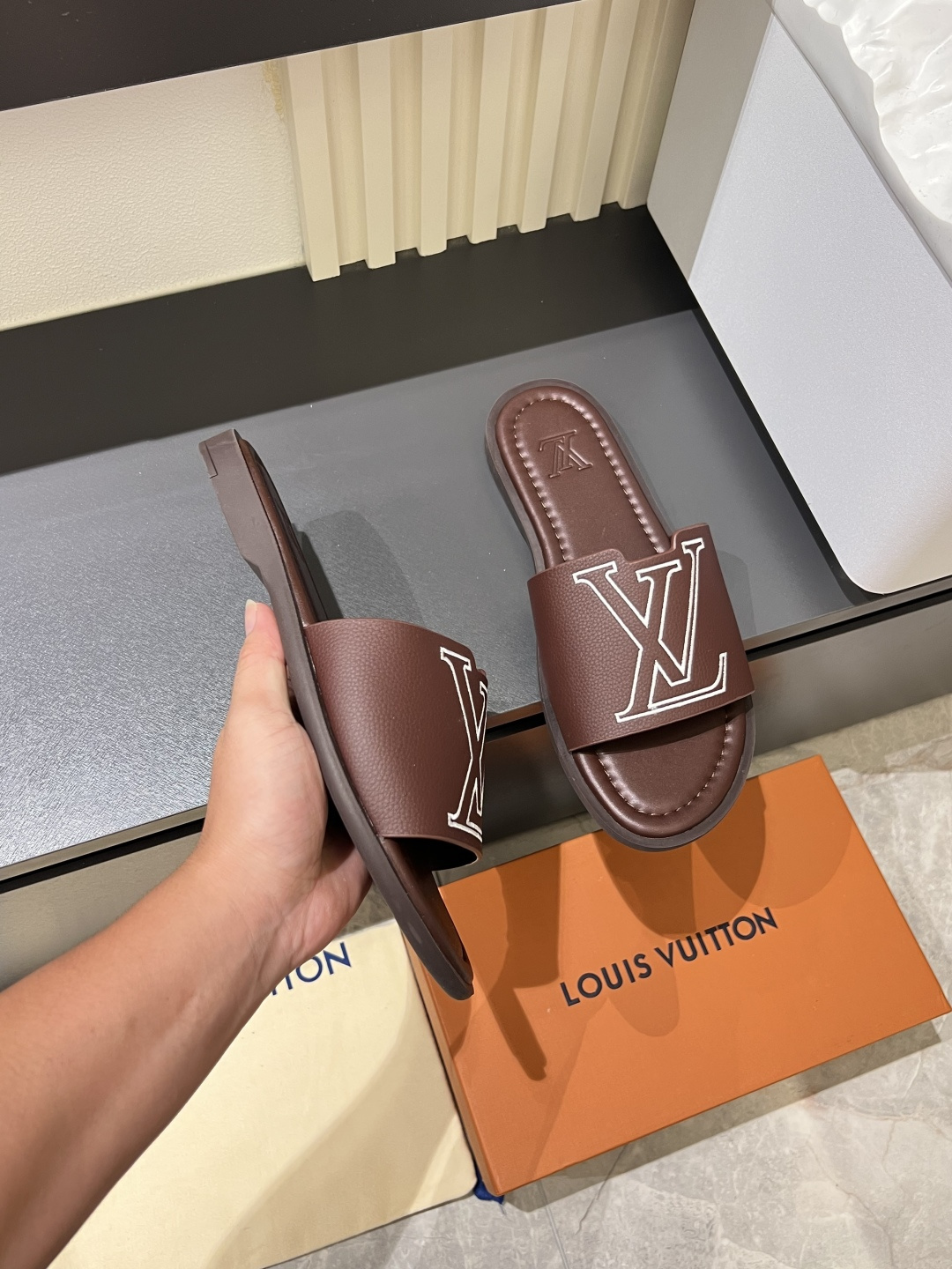 LV
