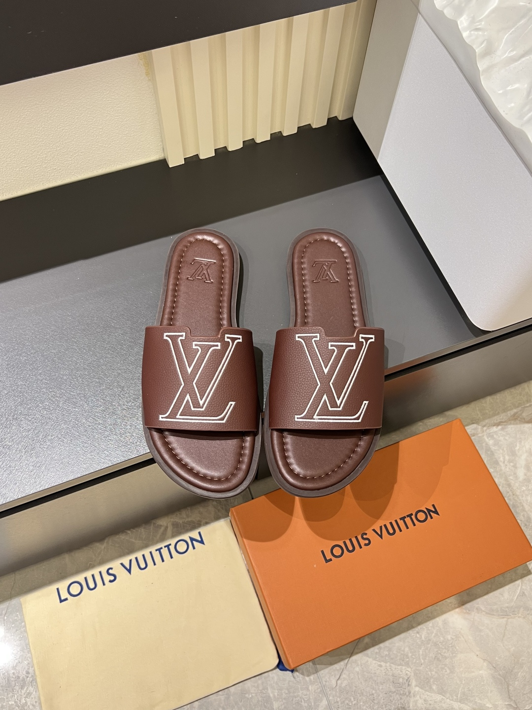 LV