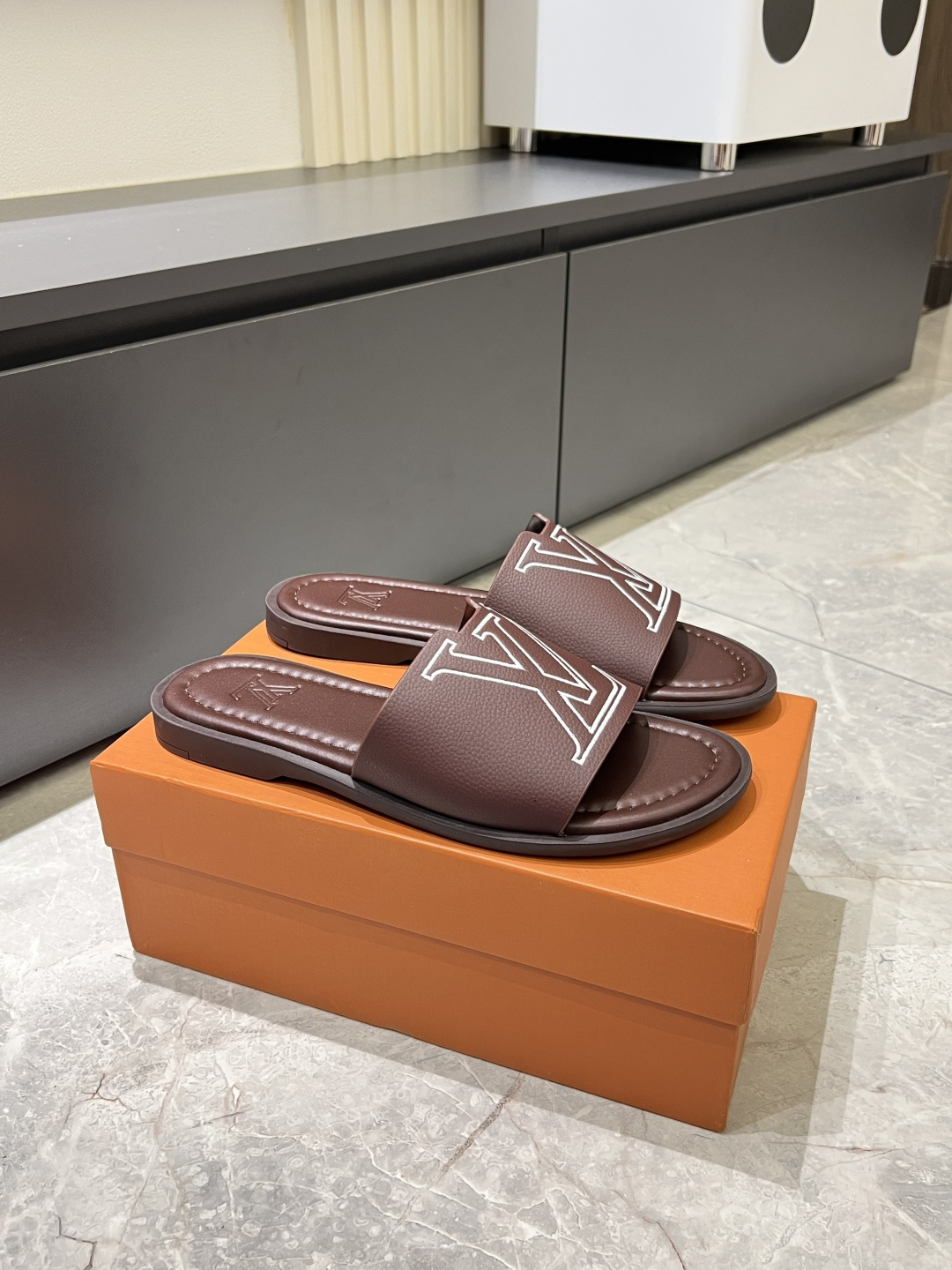 LV