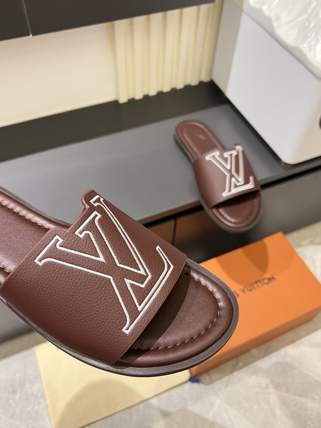 LV
