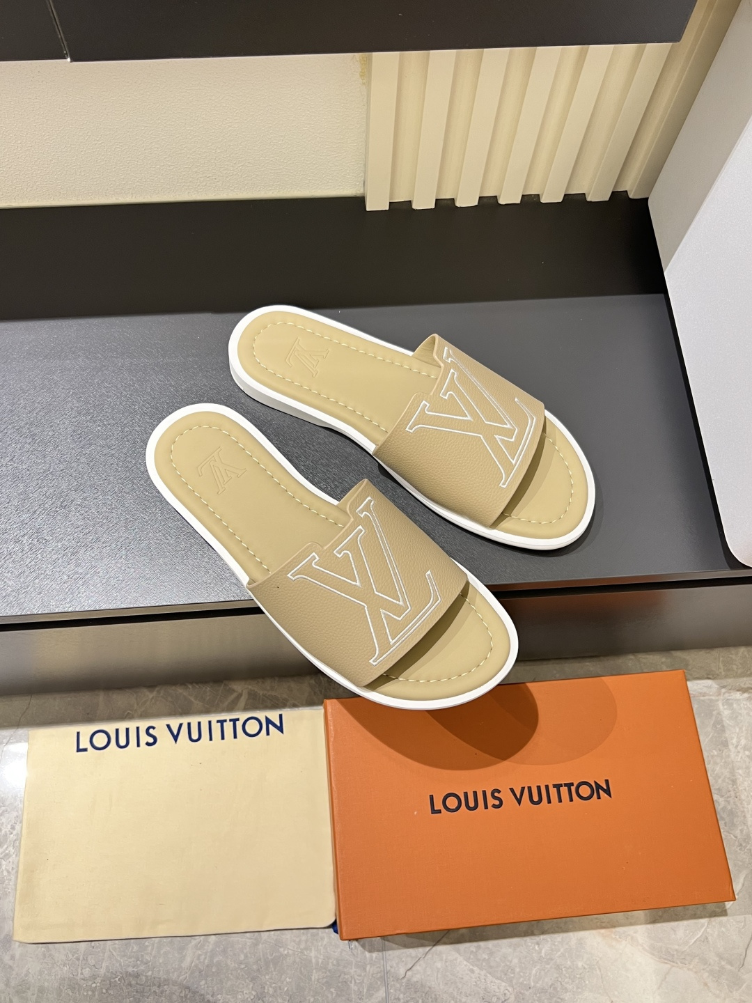 LV