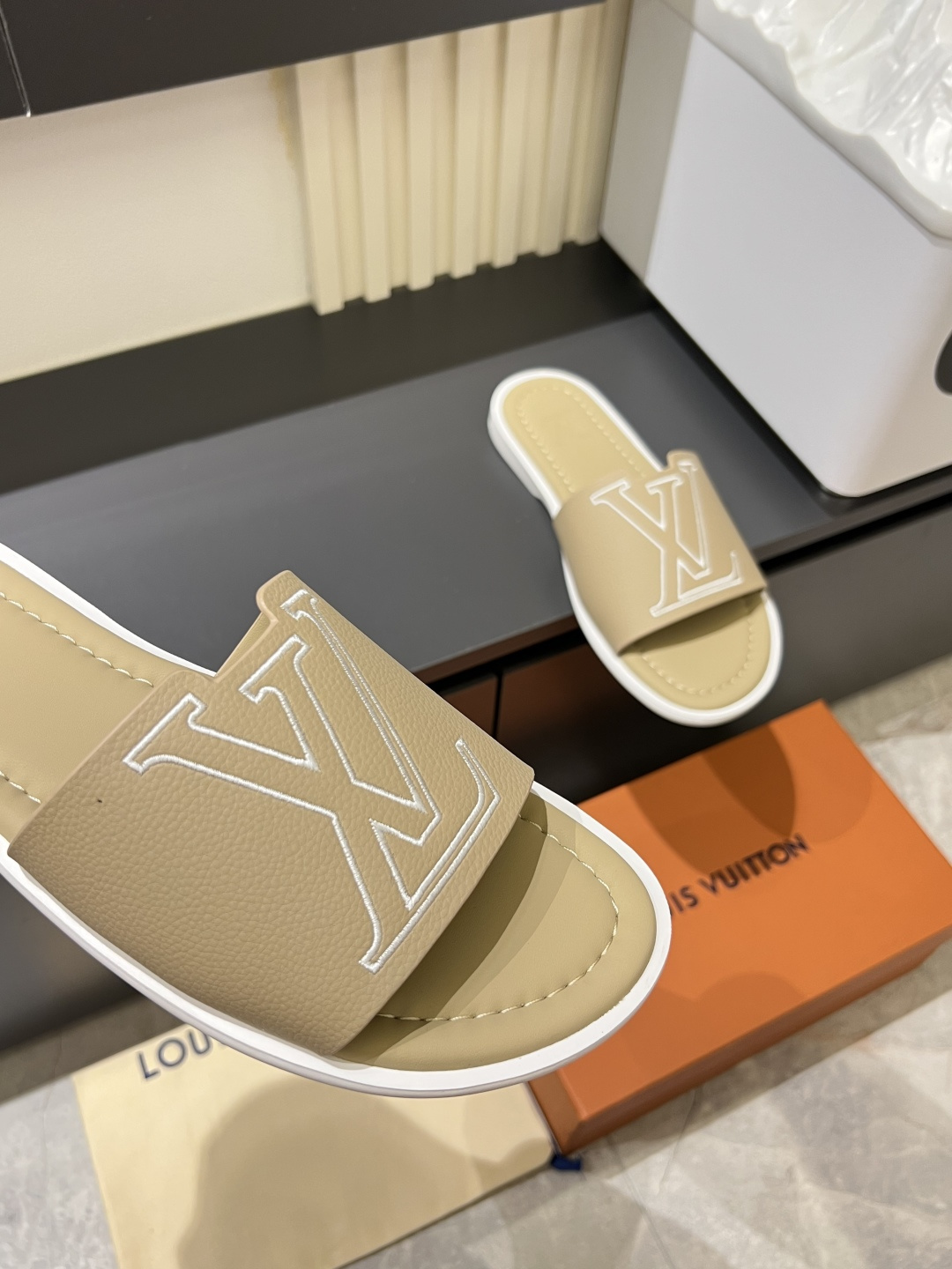 LV