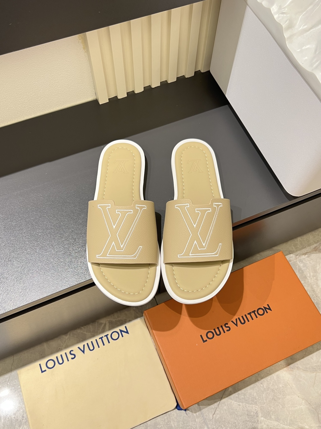 LV