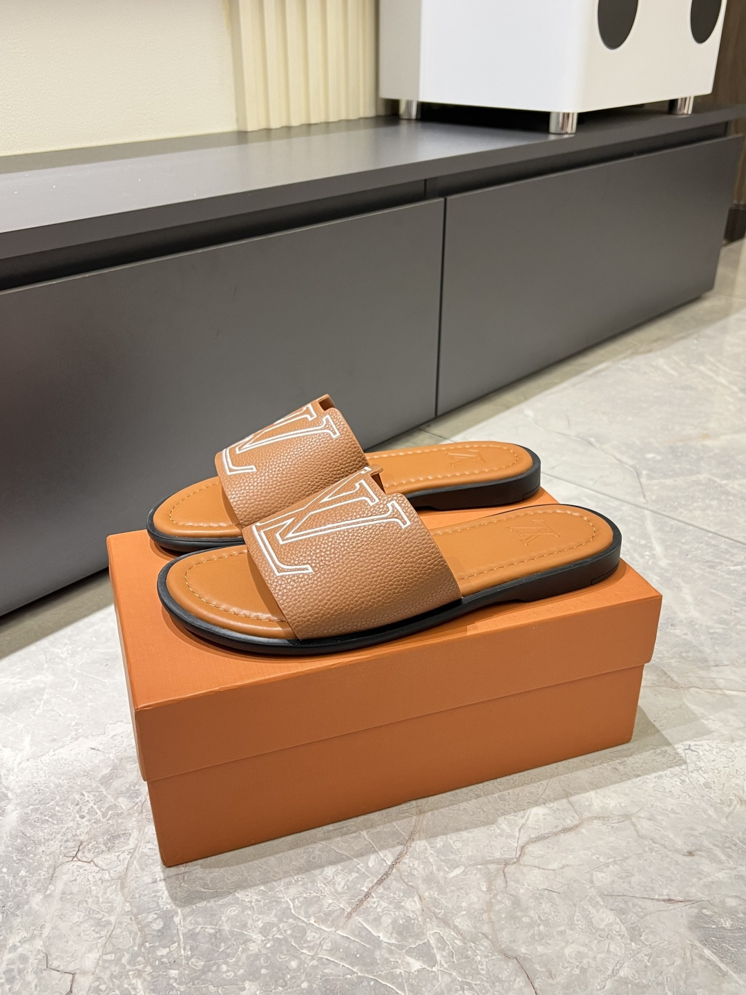 LV
