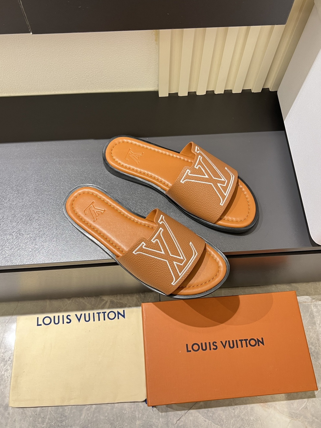 LV