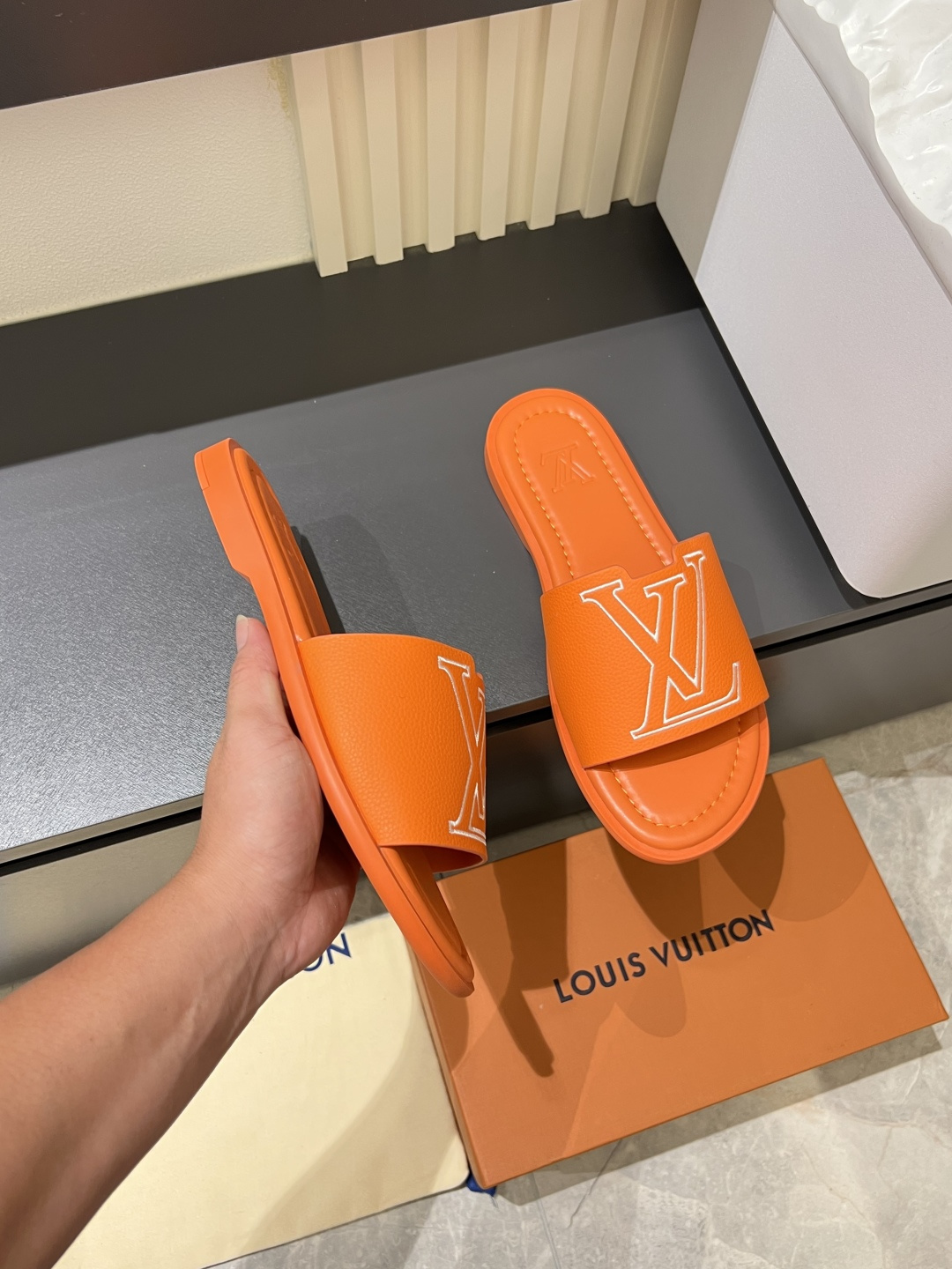 LV