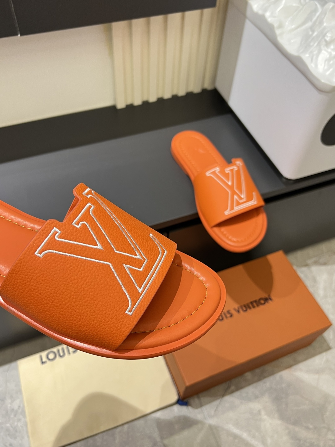 LV