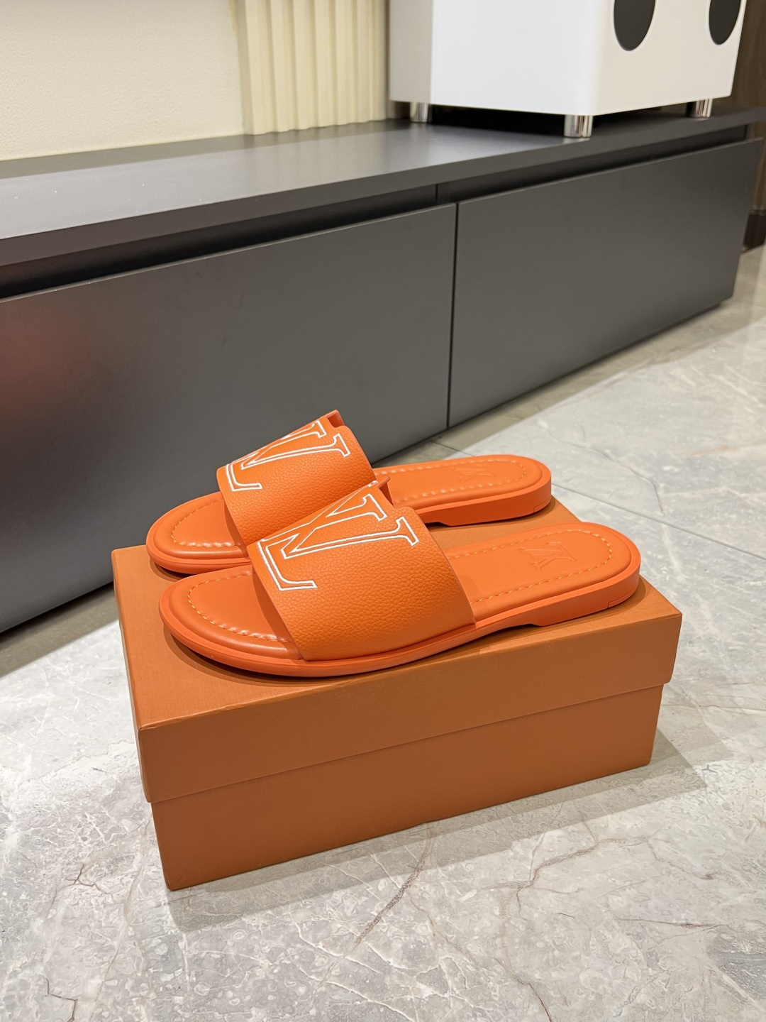 LV