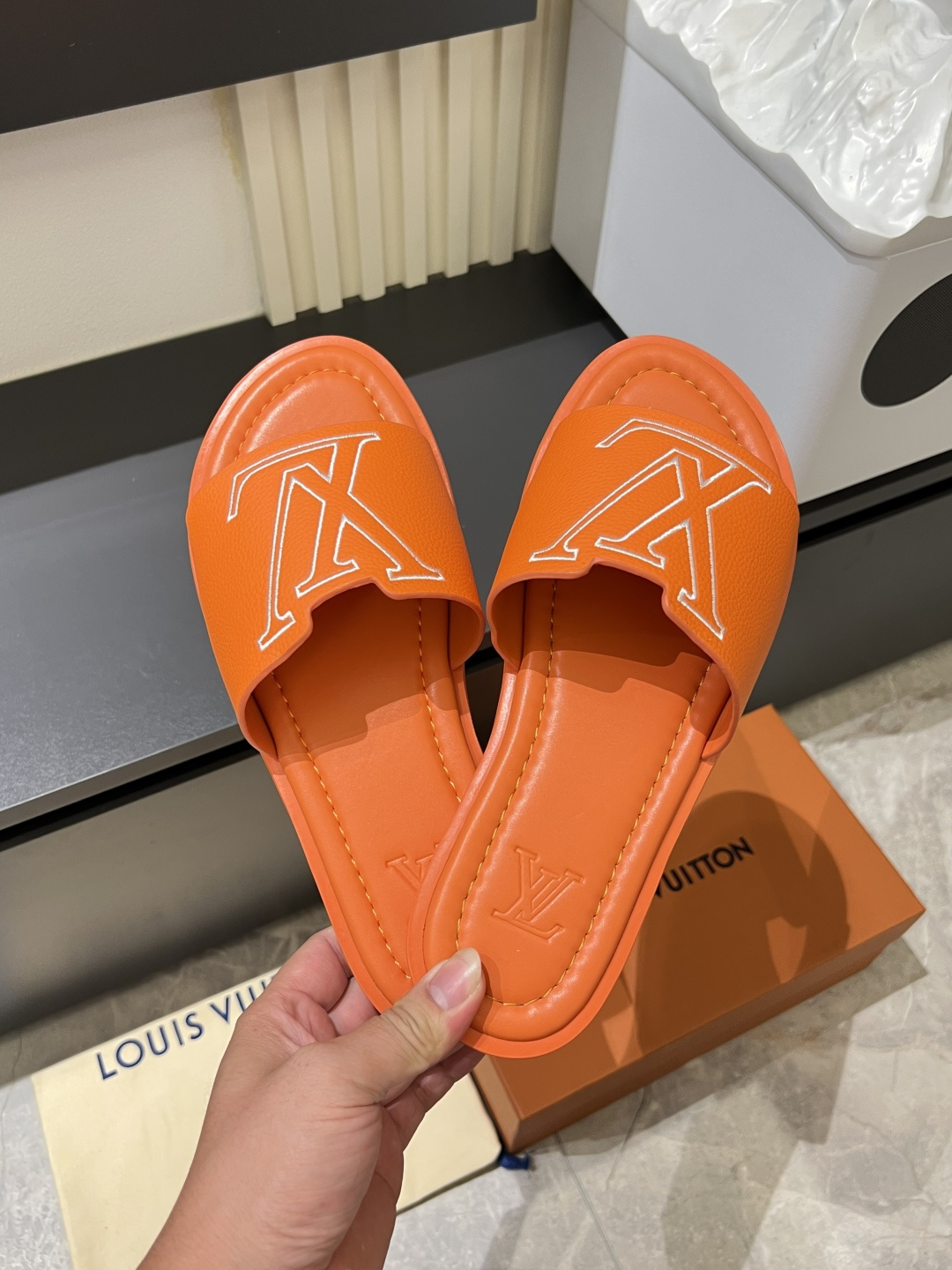 LV