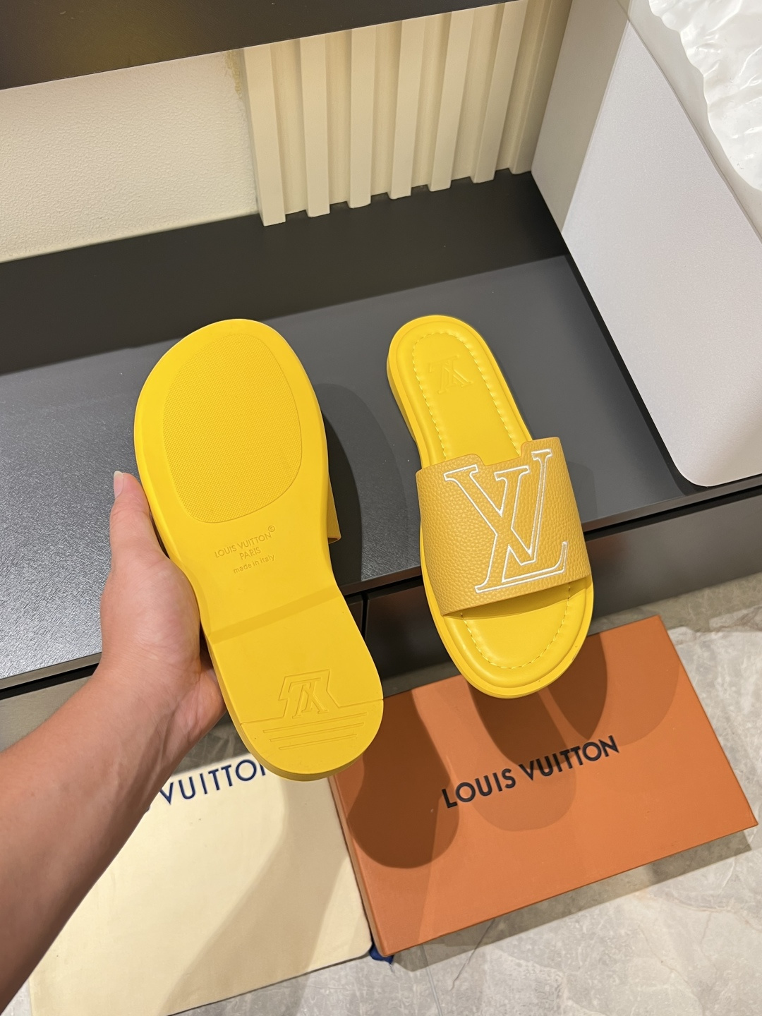 LV