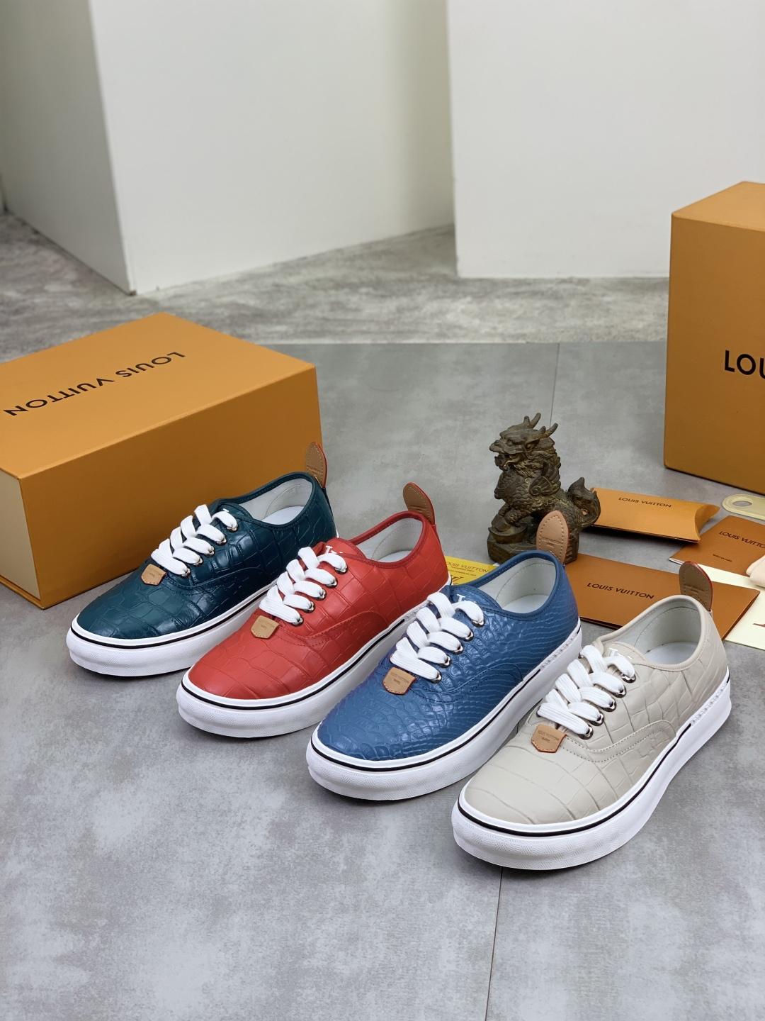 LV