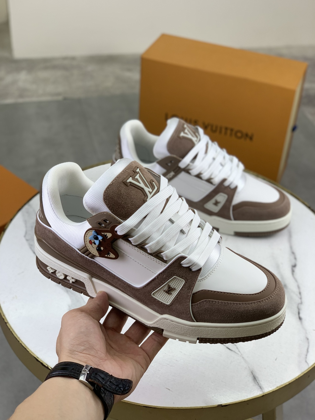 LV