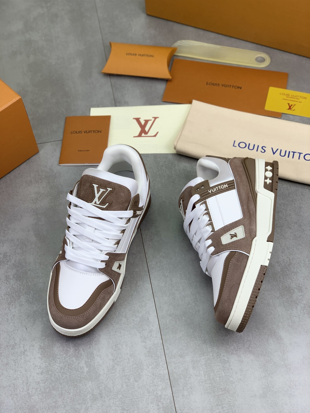 LV