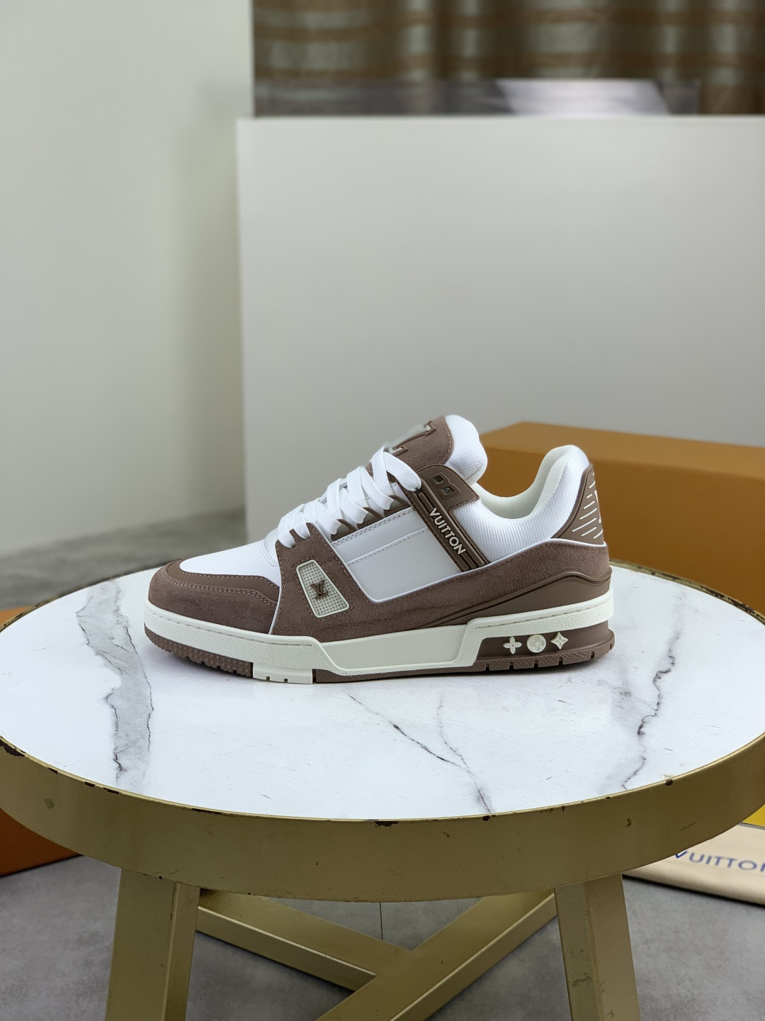 LV